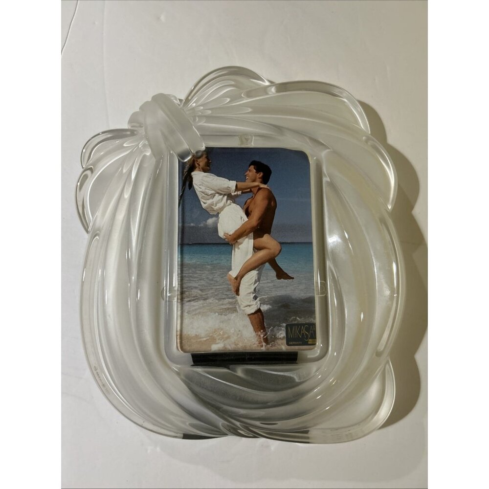 Vintage 90's Mikasa Love Knot Frosted Glass Large Picture Frame New
